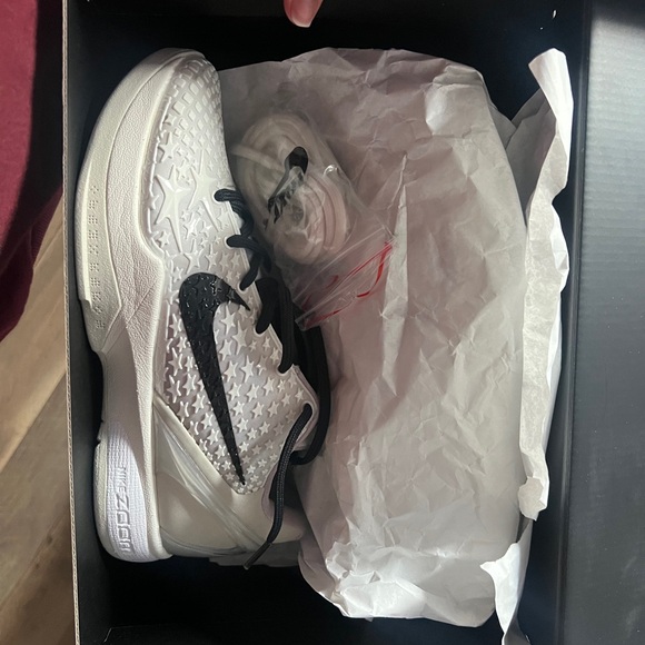Kobe pronto sail
